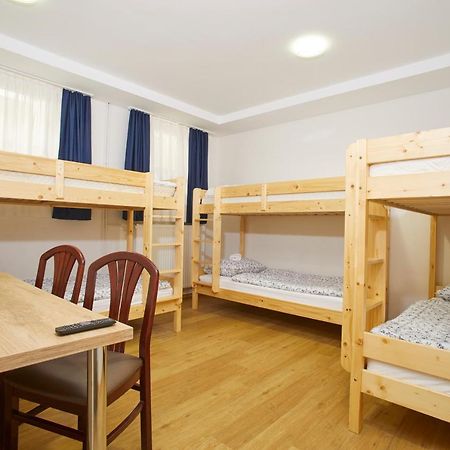 Hostel Delalut Ravne na Koroskem Buitenkant foto