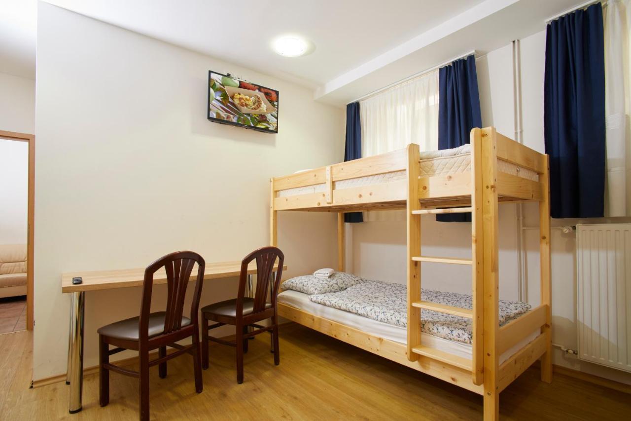 Hostel Delalut Ravne na Koroskem Buitenkant foto